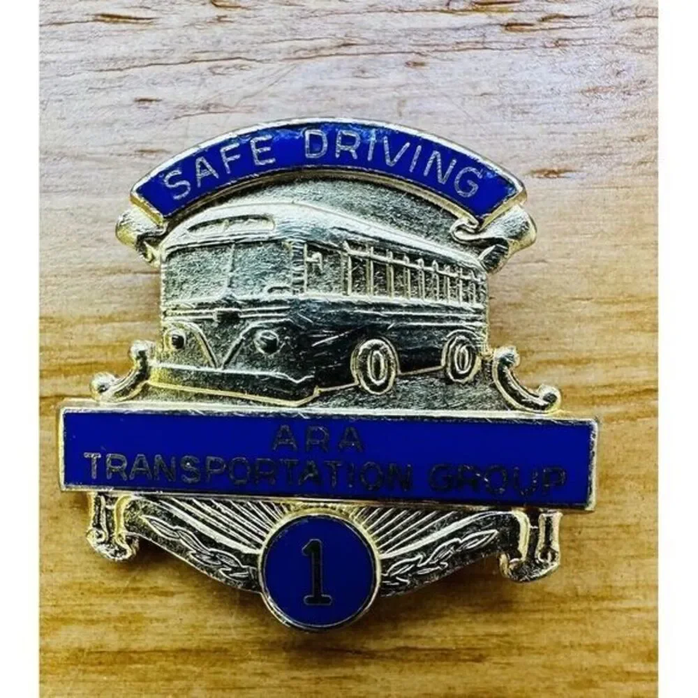 ARA Transportation Group Safe Driver Bus‎ Truck Trucker Pin Award Badge #1 VTG